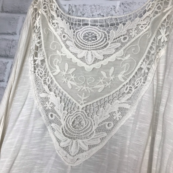 3/4 Sleeve American Eagle Lace Top - Picture 3 of 6